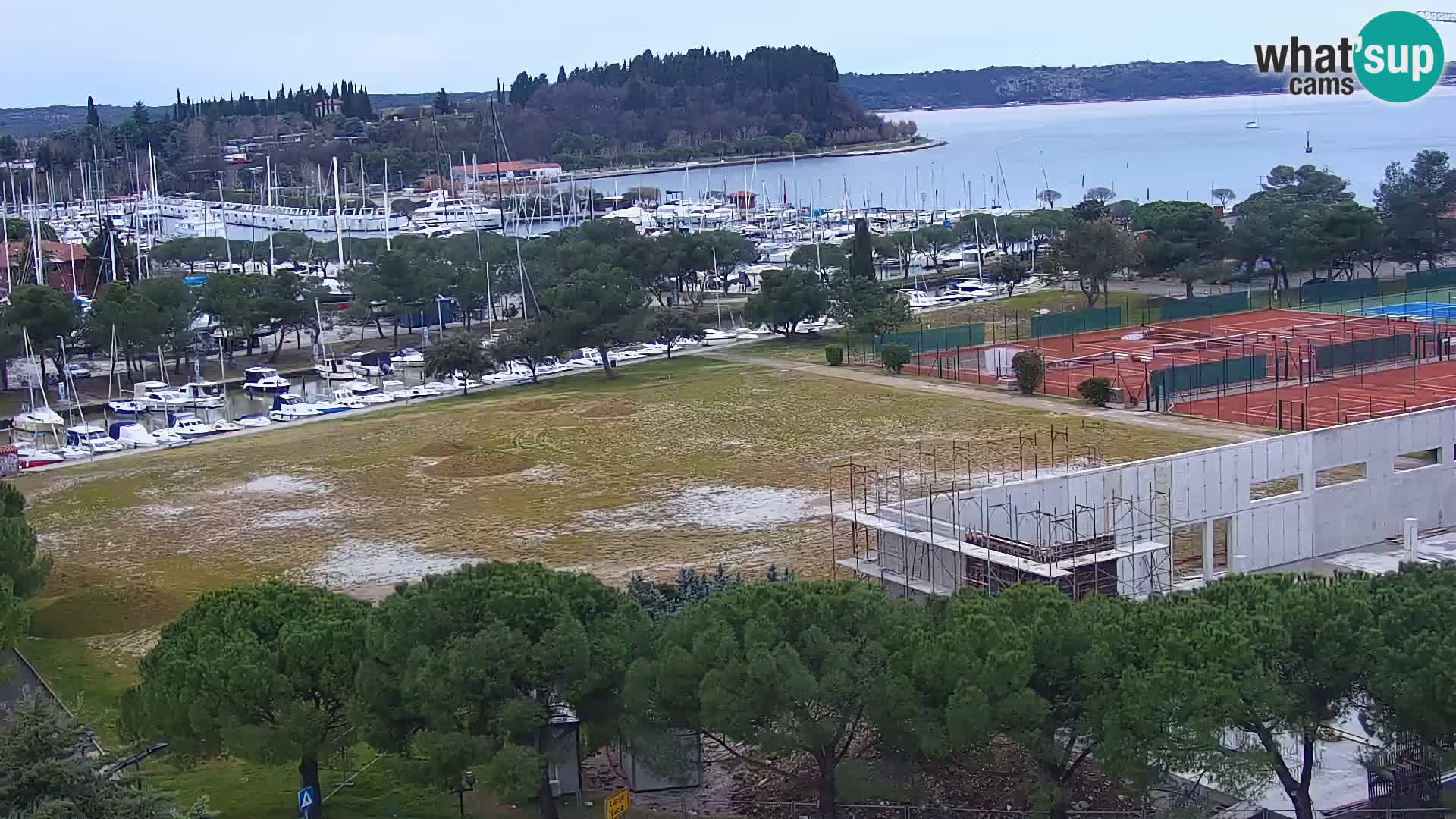 Portorož spletna kamera – pogled na marino in teniška igrišča