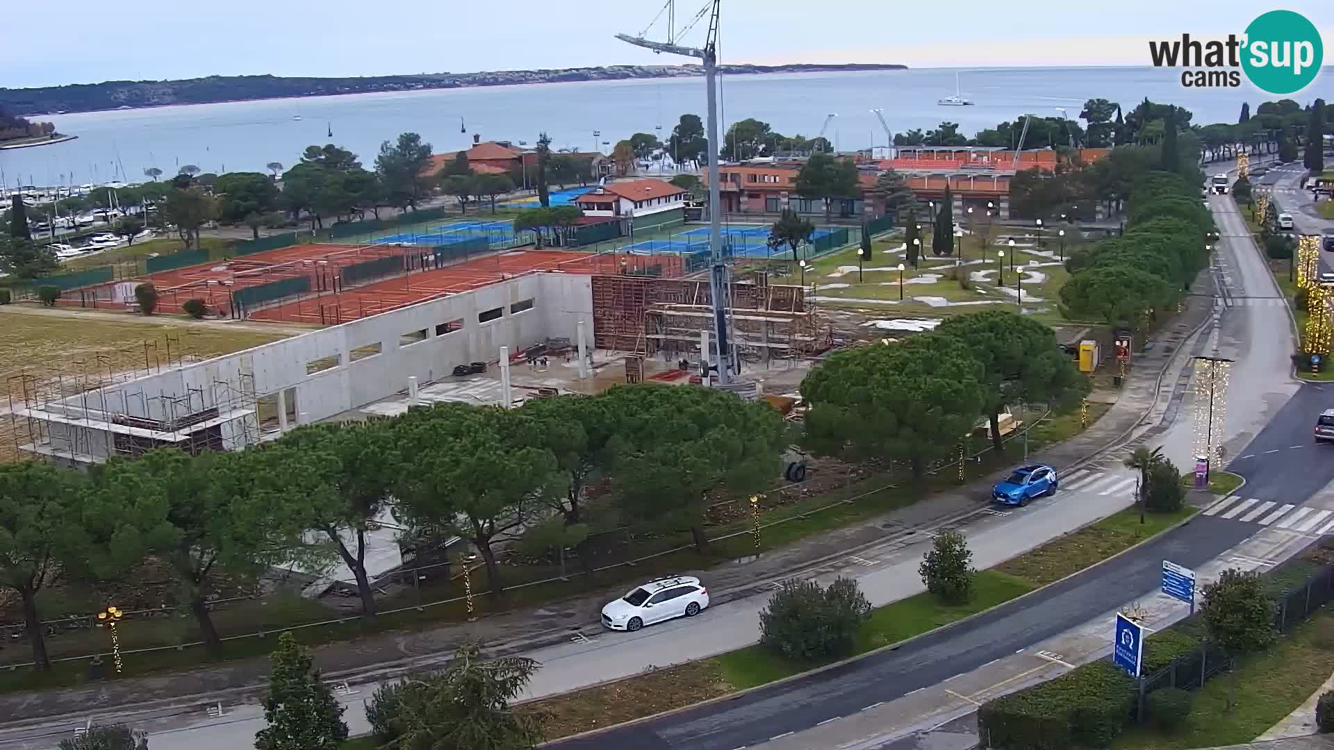 Portorož Live Webcam – vue sur la marina et les courts de tennis