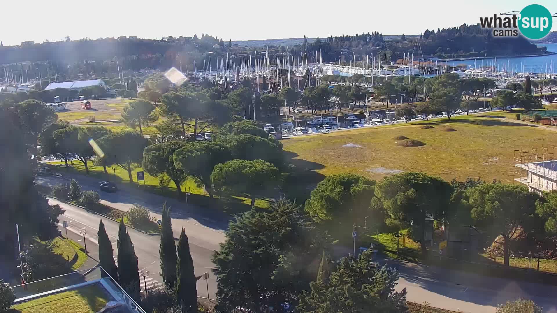 Portorož spletna kamera – pogled na marino in teniška igrišča