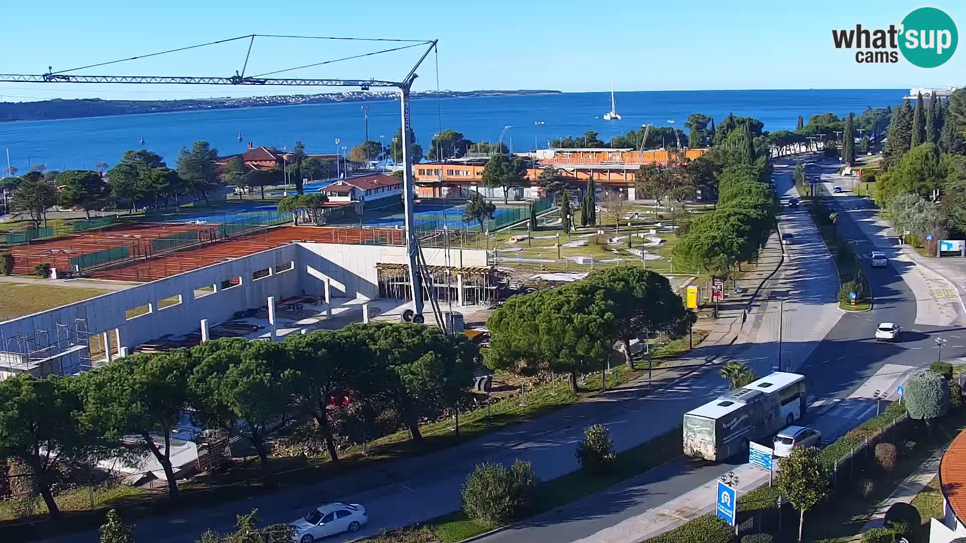 Portorož camera en vivo – vista del puerto deportivo y las canchas de tenis