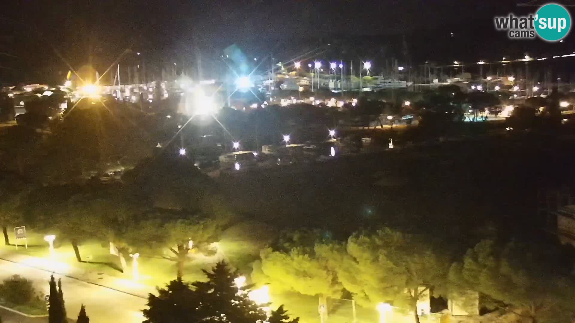 Portorož camera en vivo – vista del puerto deportivo y las canchas de tenis