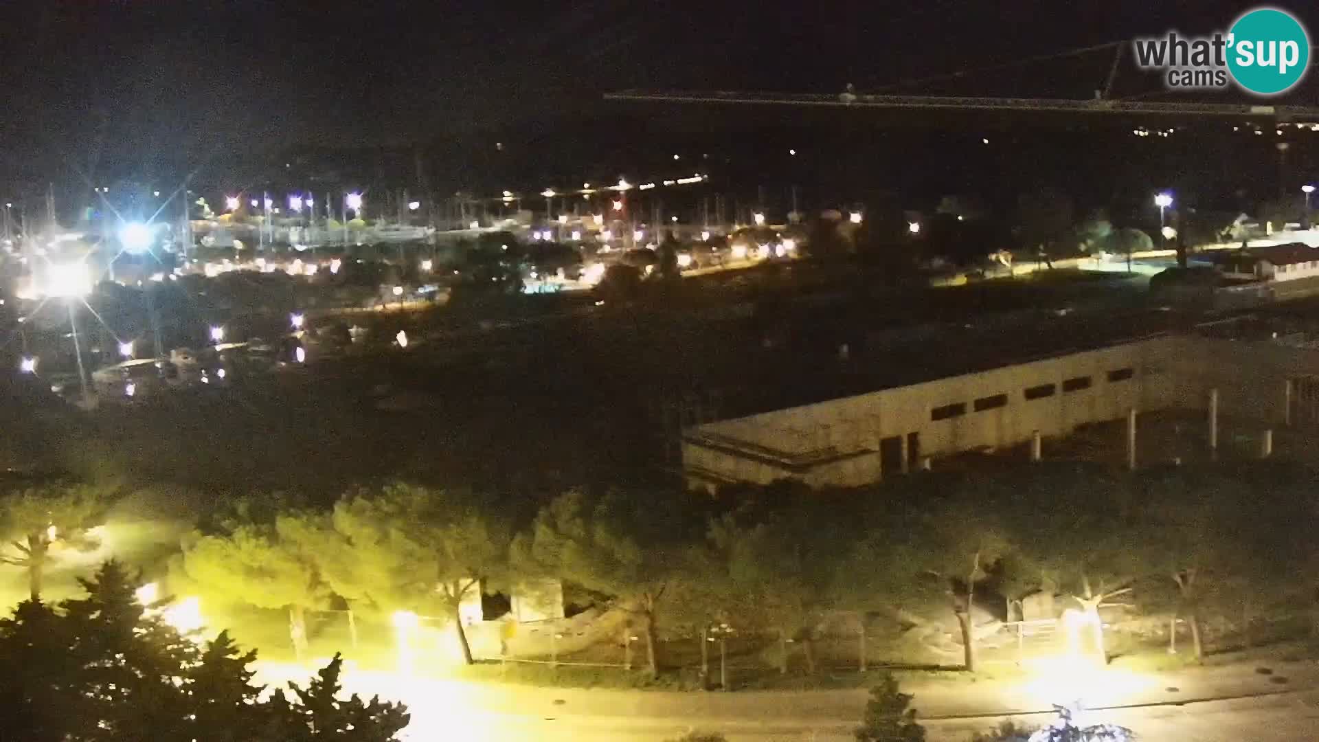 Portorož camera en vivo – vista del puerto deportivo y las canchas de tenis