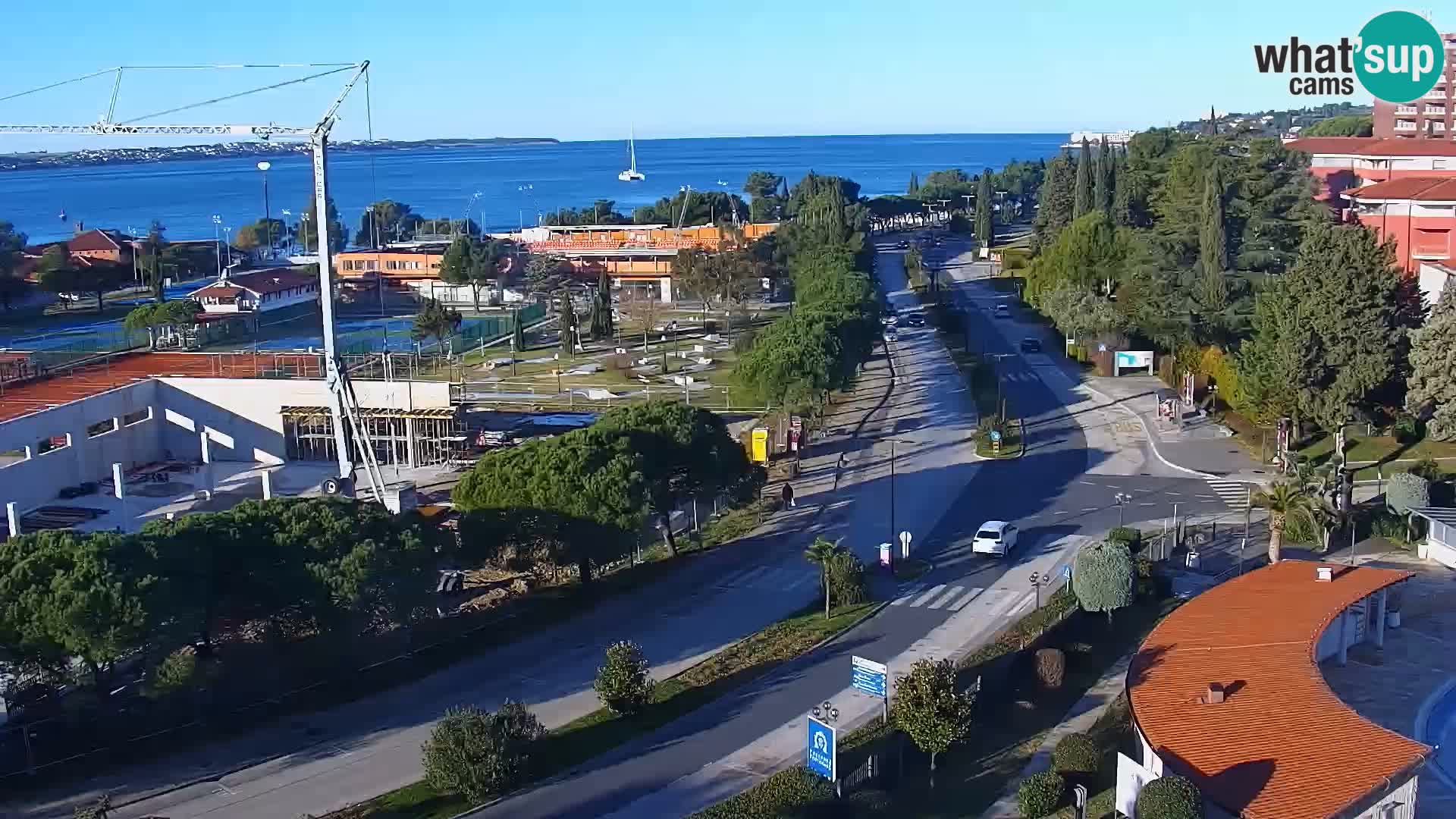 Portorož Live Webcam – vue sur la marina et les courts de tennis