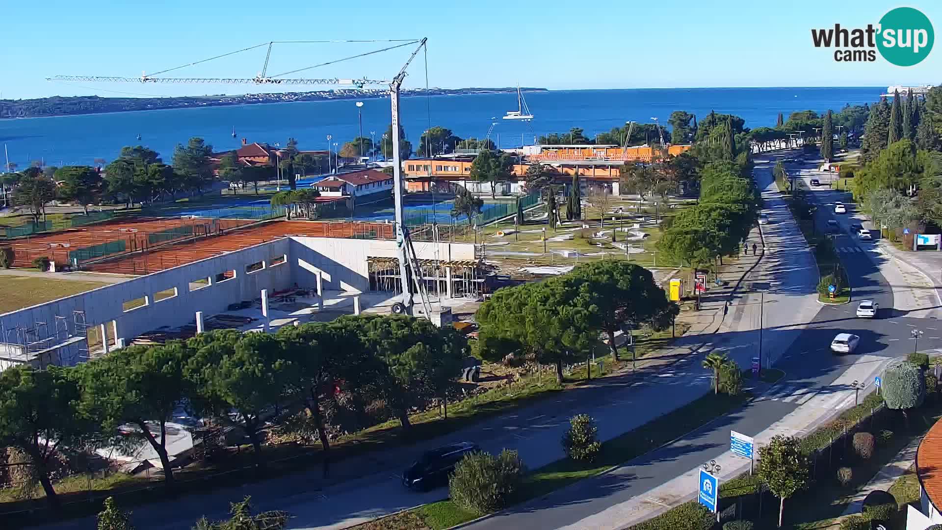 Portorož Live Webcam – vue sur la marina et les courts de tennis