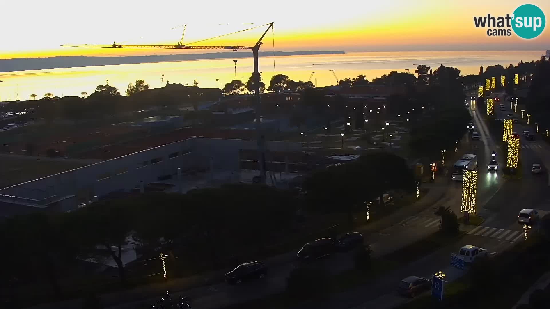 Portorož camera en vivo – vista del puerto deportivo y las canchas de tenis