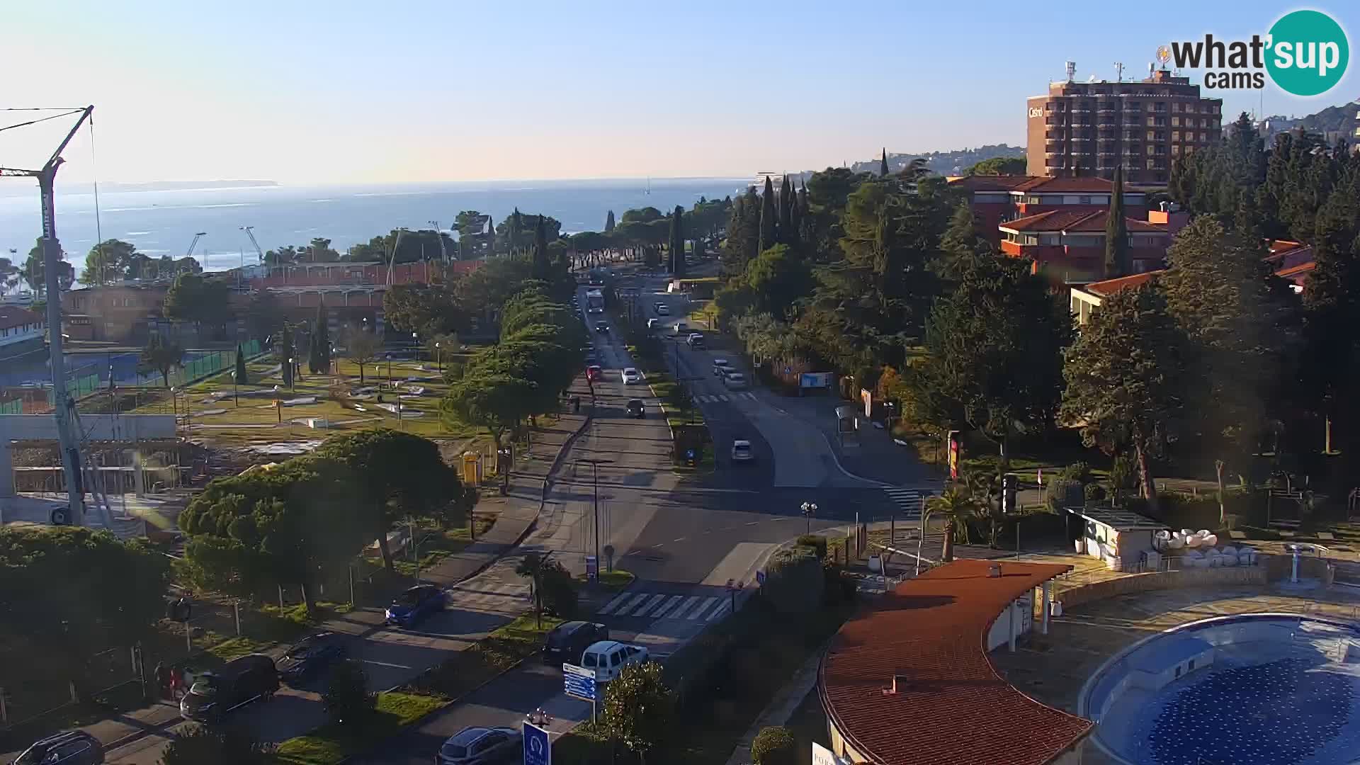 Portorož Live Webcam – vue sur la marina et les courts de tennis