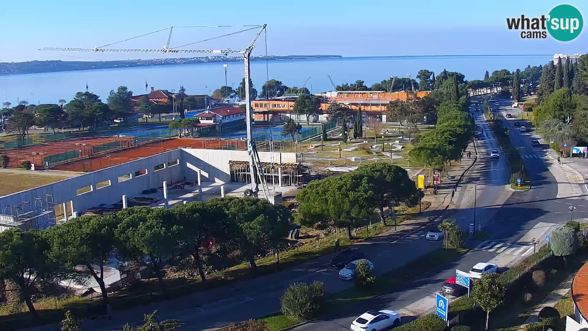 Portorož Live Webcam – vue sur la marina et les courts de tennis