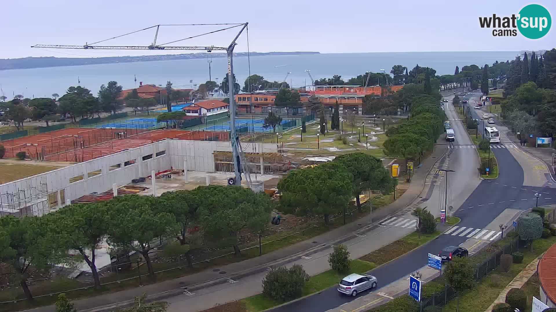 Portorož Live Webcam – vue sur la marina et les courts de tennis