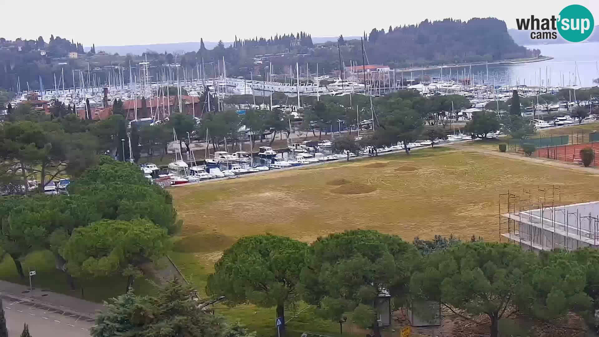 Portorož Webcam – Blick auf den Yachthafen und die Tennisplätze