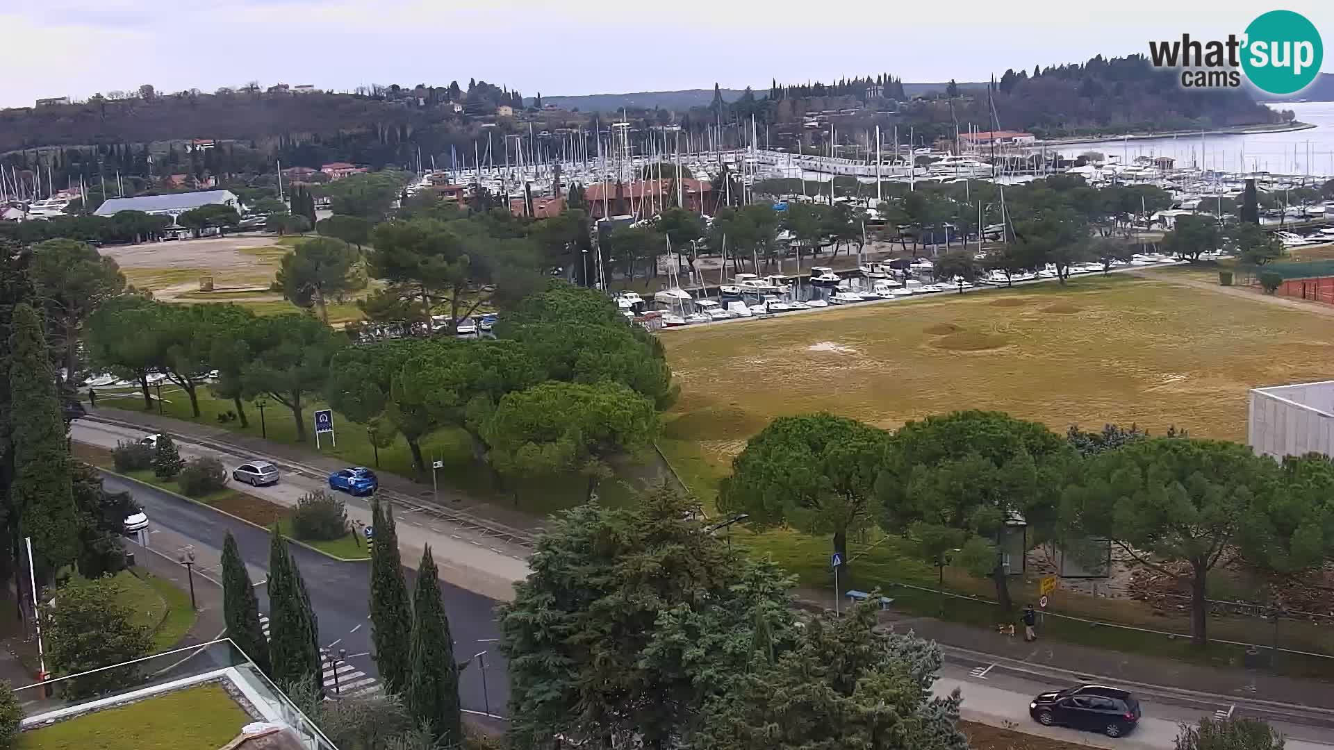 Portorož web kamera – pogled na marinu i teniške terene