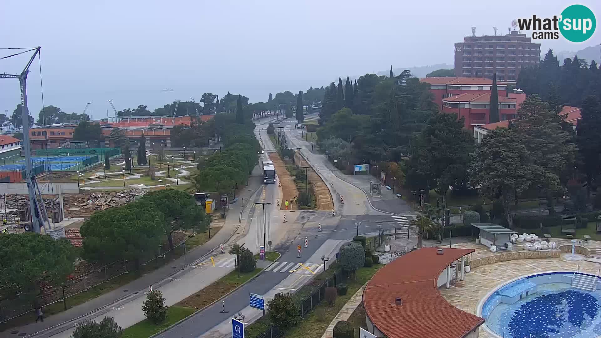 Portorož Live Webcam – vue sur la marina et les courts de tennis