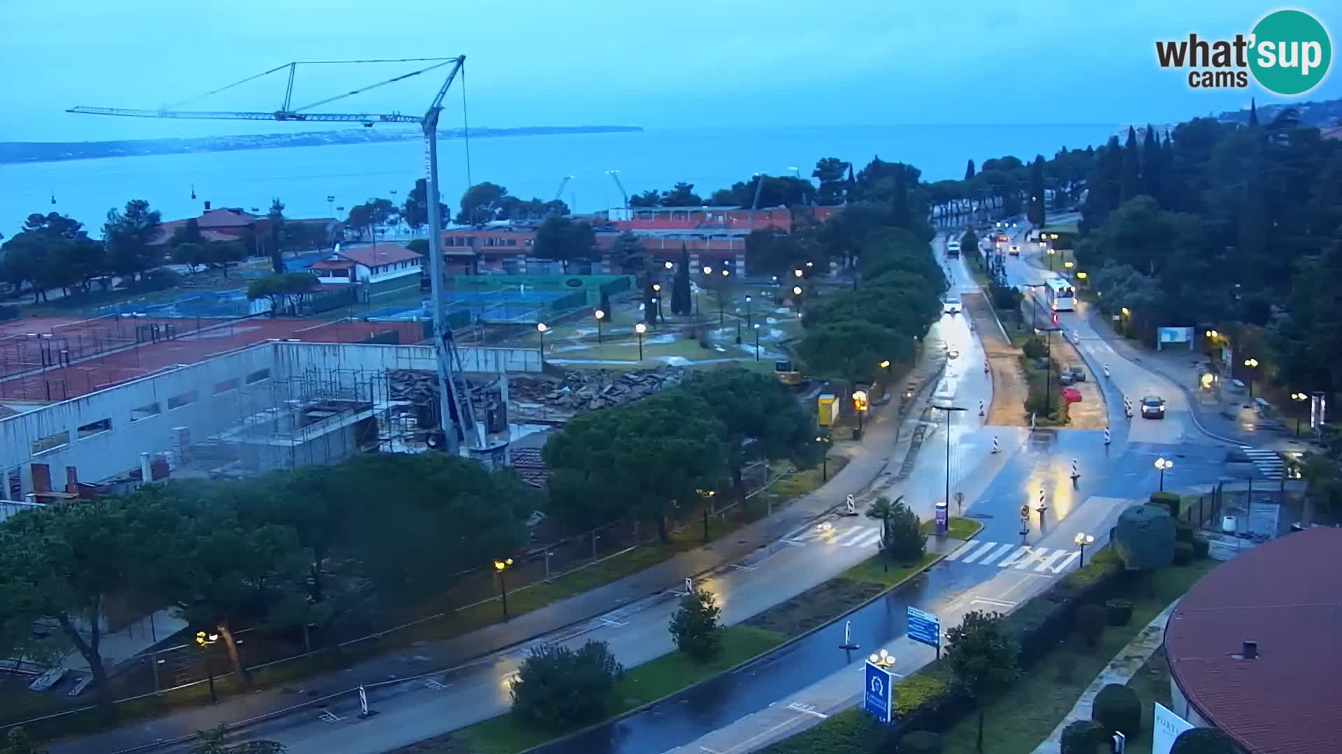 Portorož camera en vivo – vista del puerto deportivo y las canchas de tenis