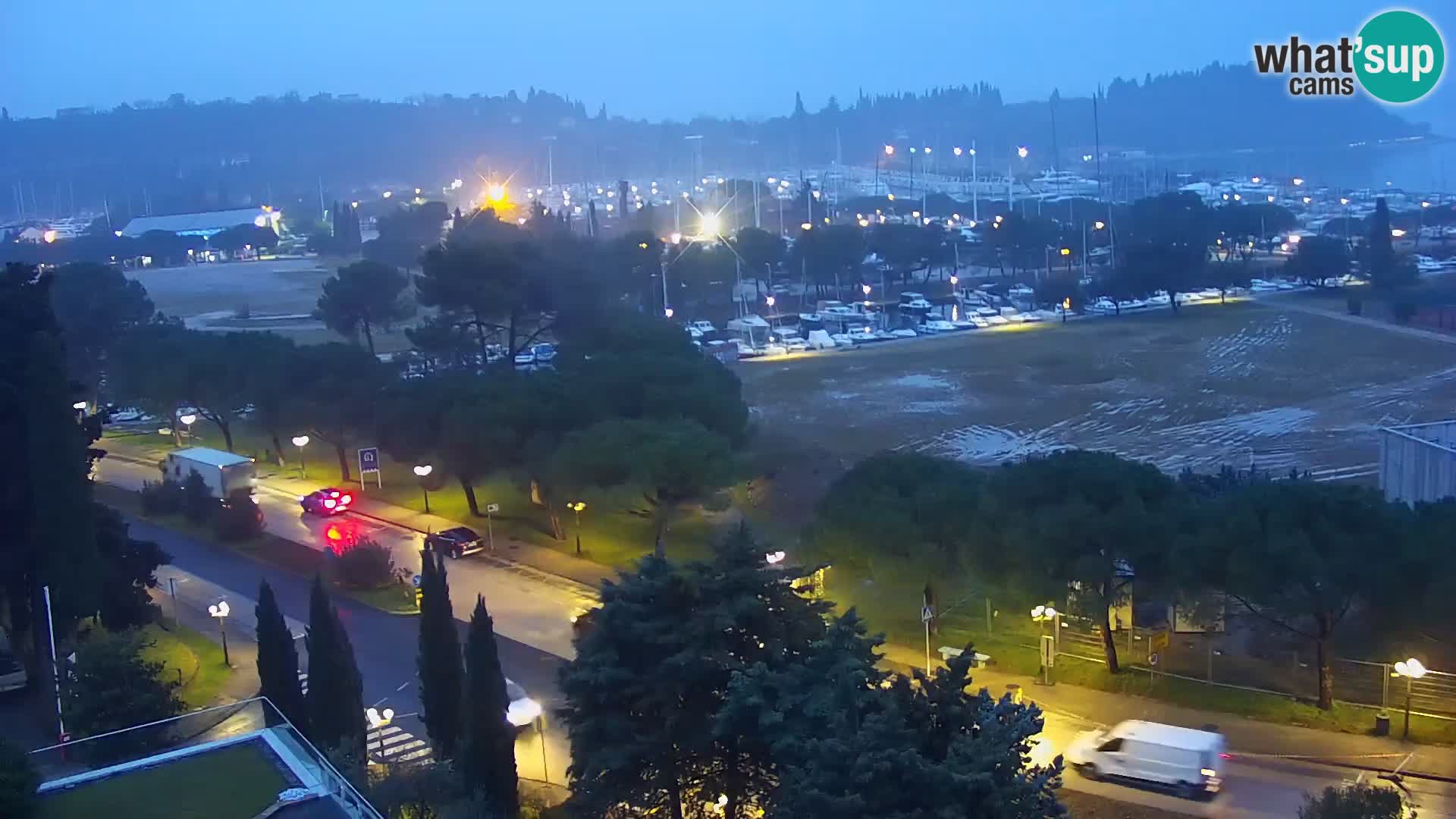 Portorož spletna kamera – pogled na marino in teniška igrišča