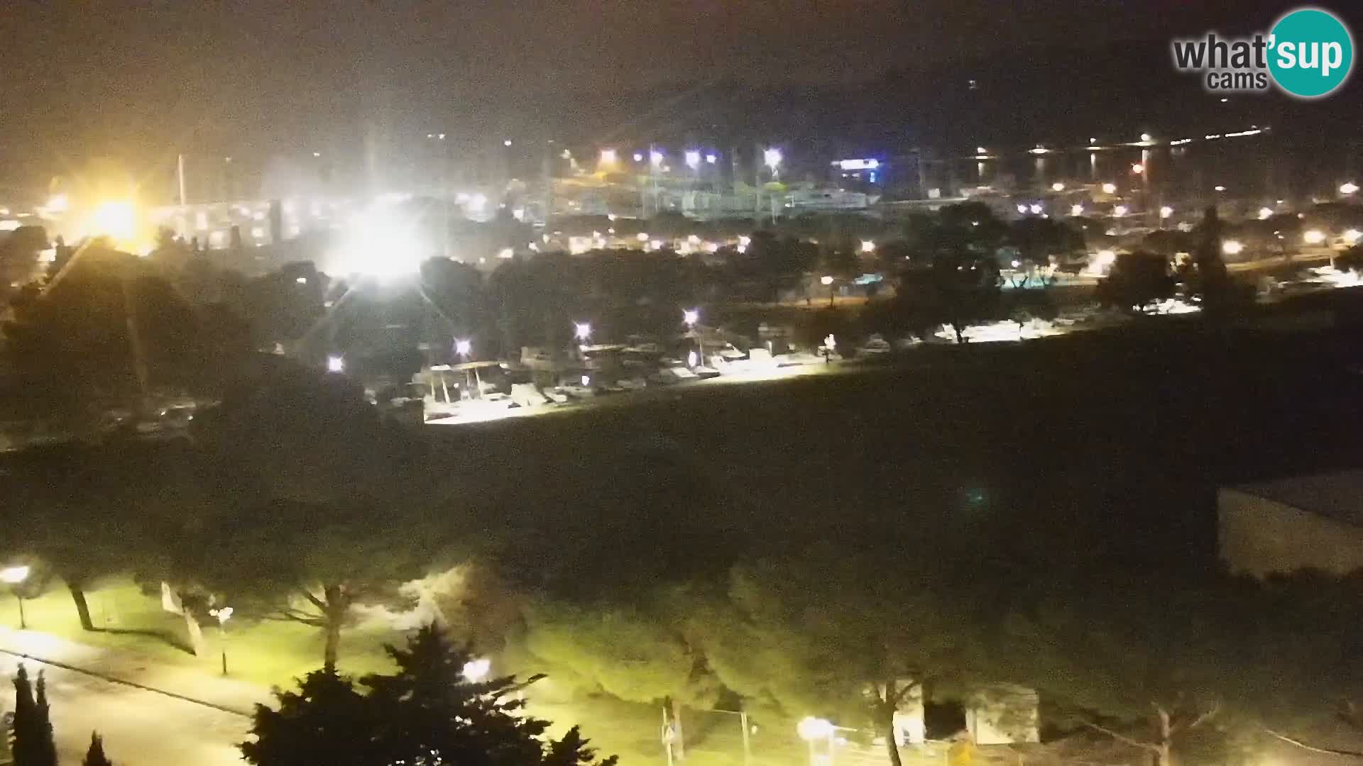 Portorož camera en vivo – vista del puerto deportivo y las canchas de tenis