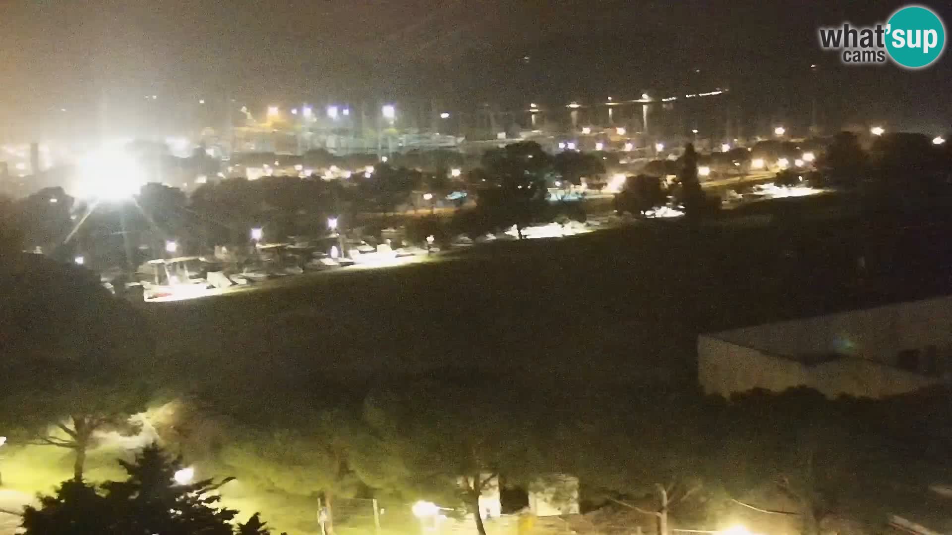 Portorož camera en vivo – vista del puerto deportivo y las canchas de tenis