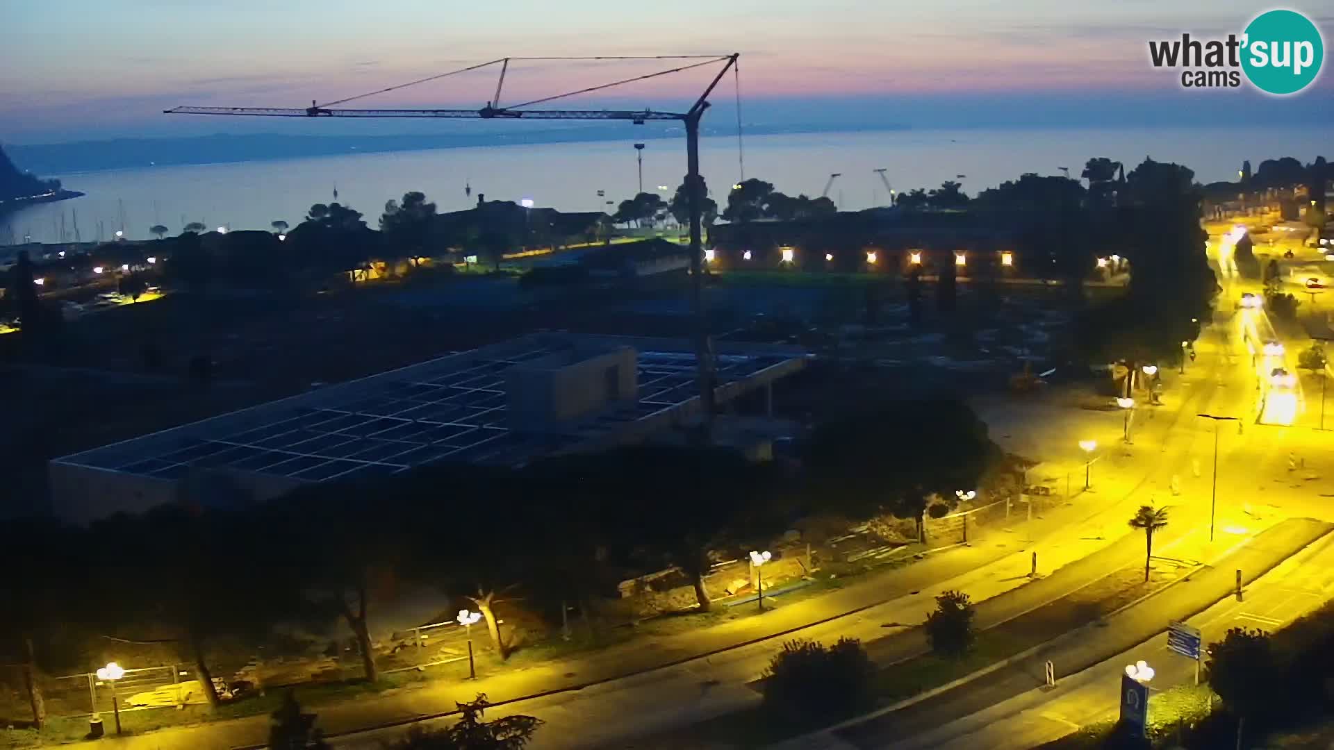 Portorož camera en vivo – vista del puerto deportivo y las canchas de tenis