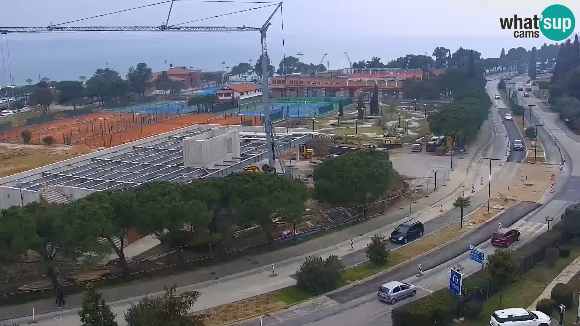 Portorož camera en vivo – vista del puerto deportivo y las canchas de tenis