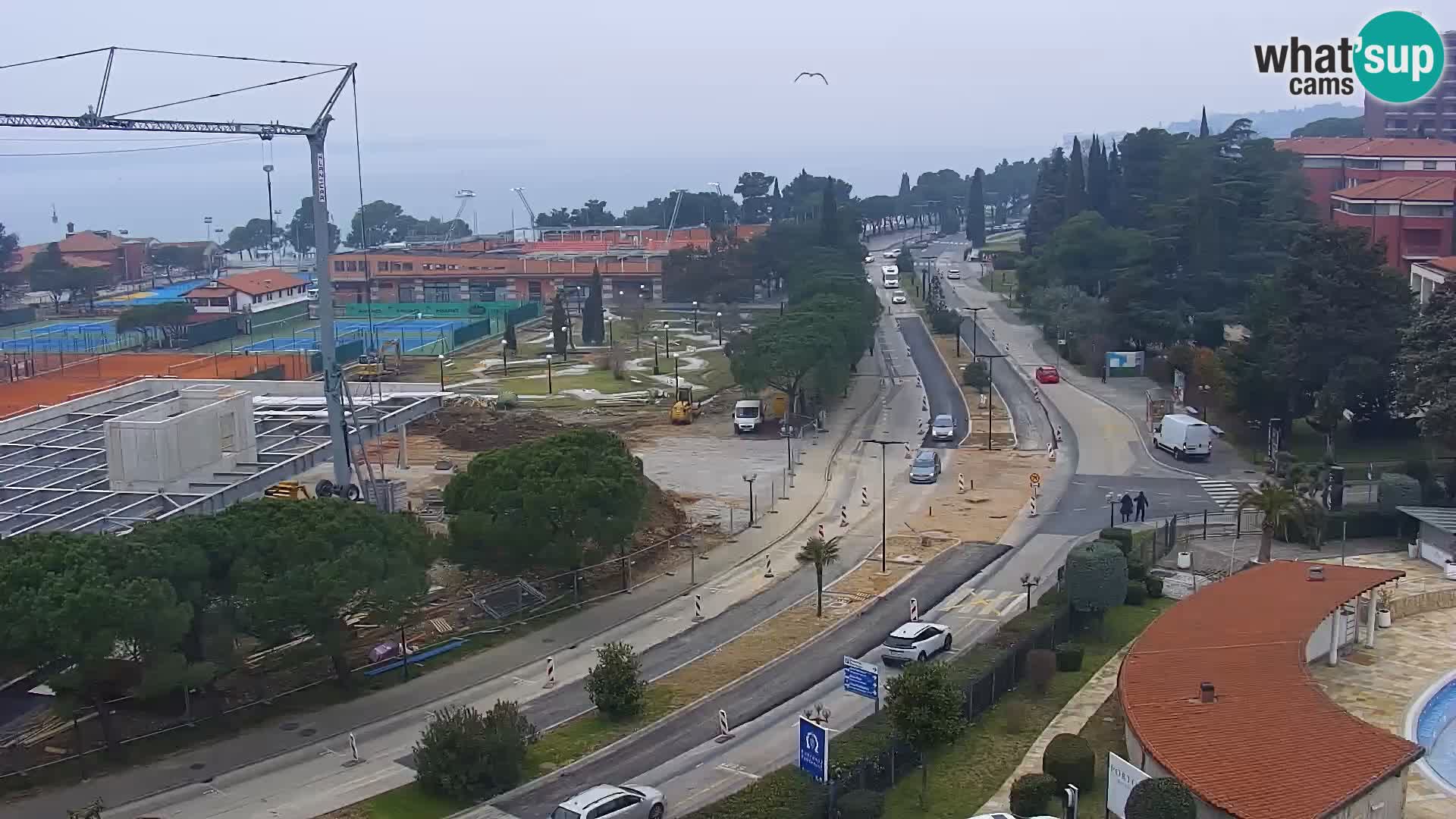 Portorož camera en vivo – vista del puerto deportivo y las canchas de tenis