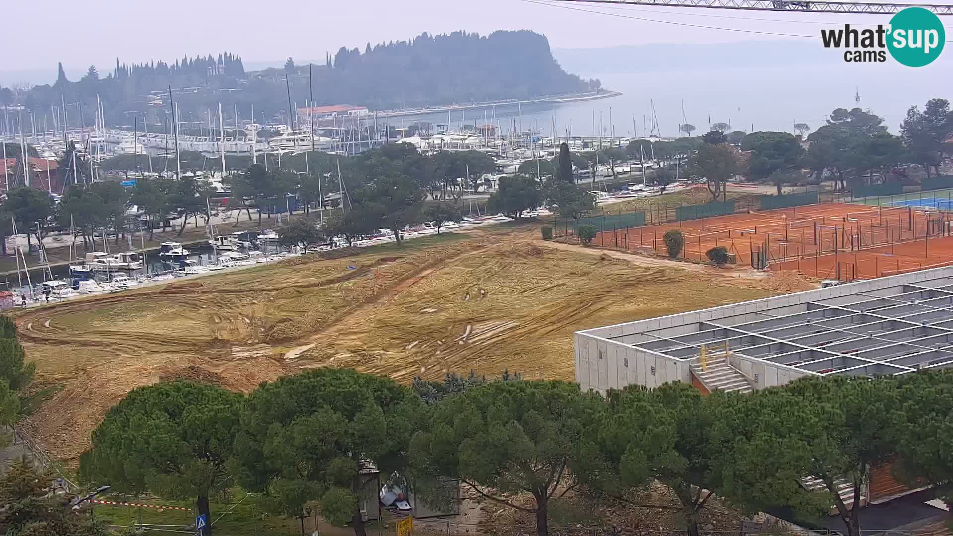 Portorož Webcam – Blick auf den Yachthafen und die Tennisplätze