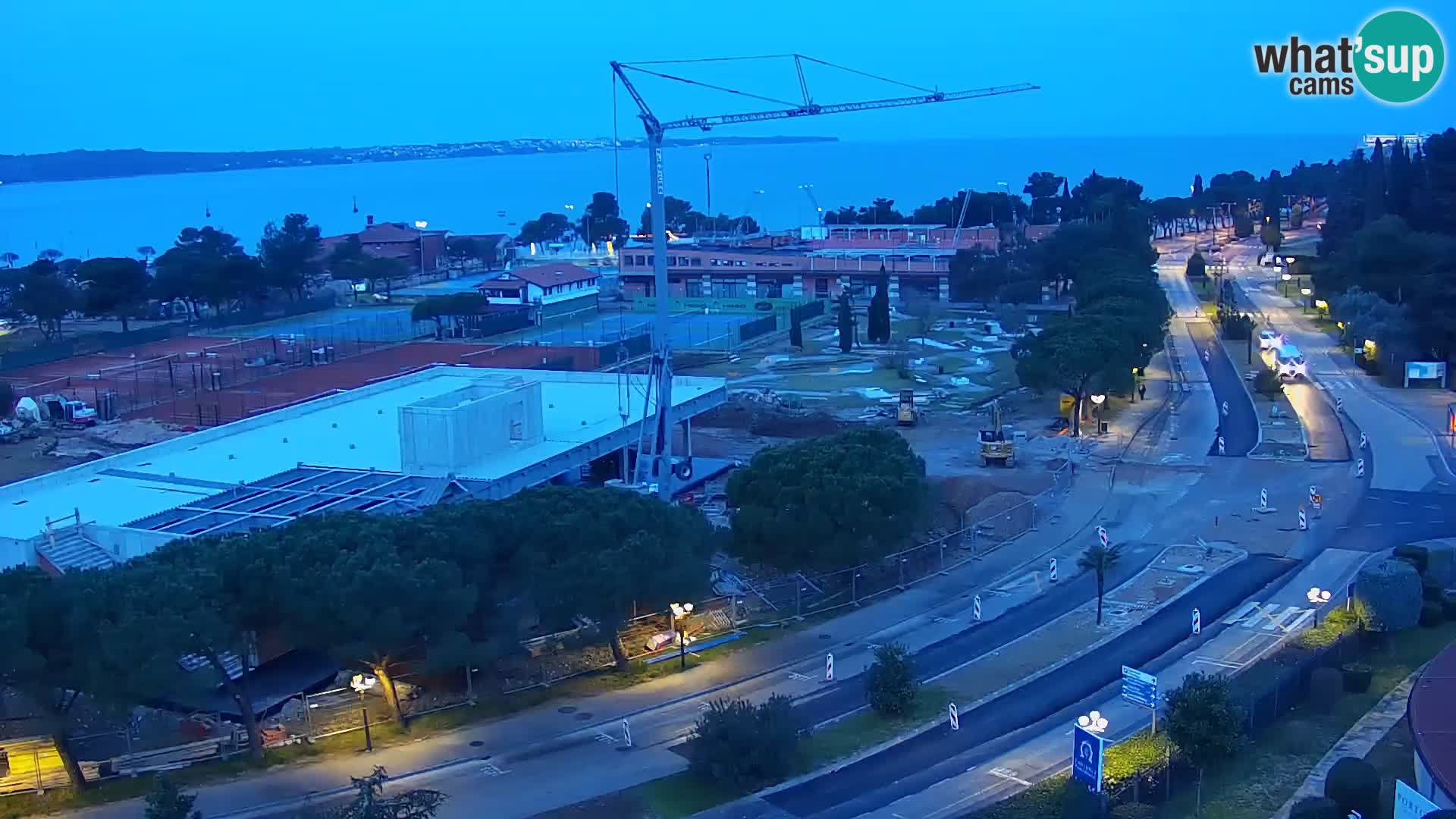 Portorož camera en vivo – vista del puerto deportivo y las canchas de tenis