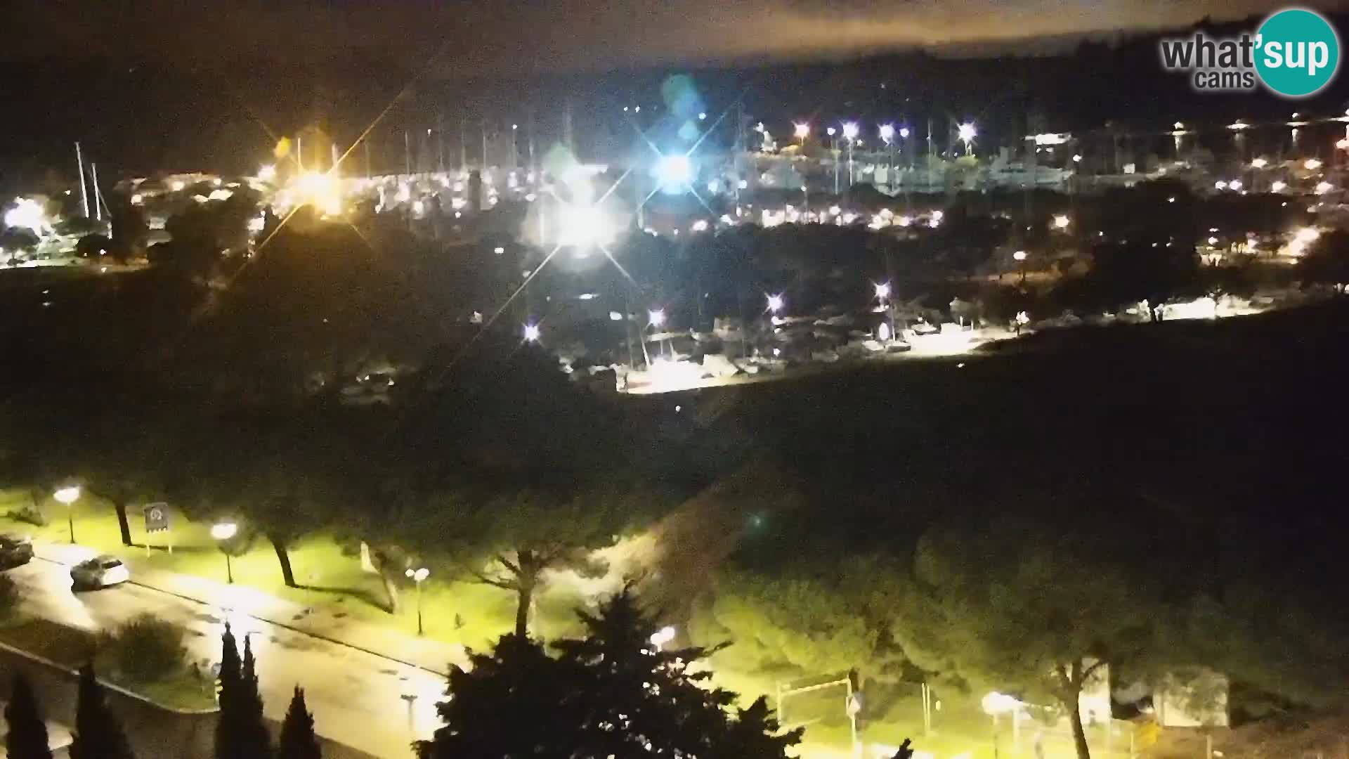 Portorož camera en vivo – vista del puerto deportivo y las canchas de tenis