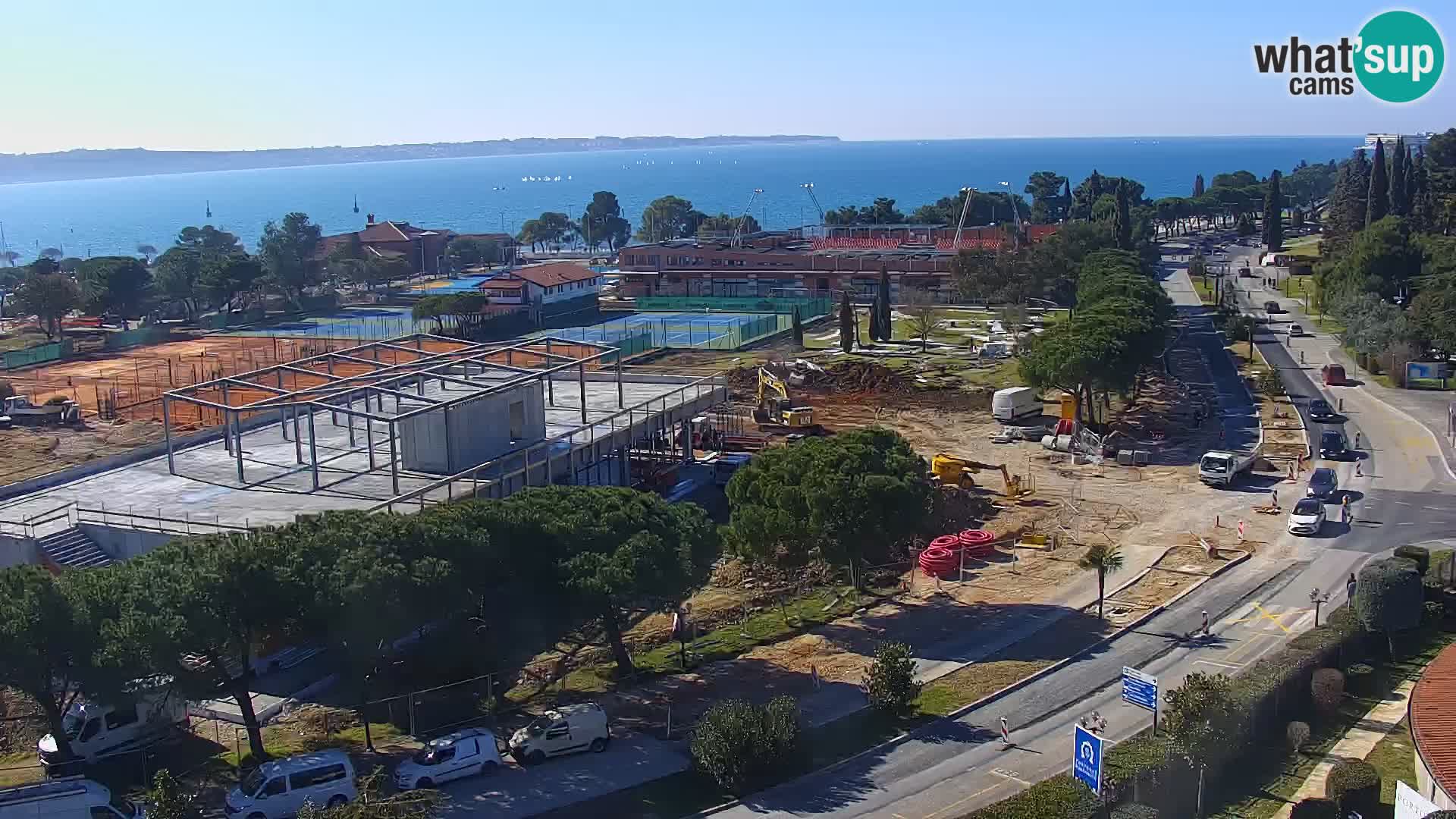 Portorož Live Webcam – vue sur la marina et les courts de tennis