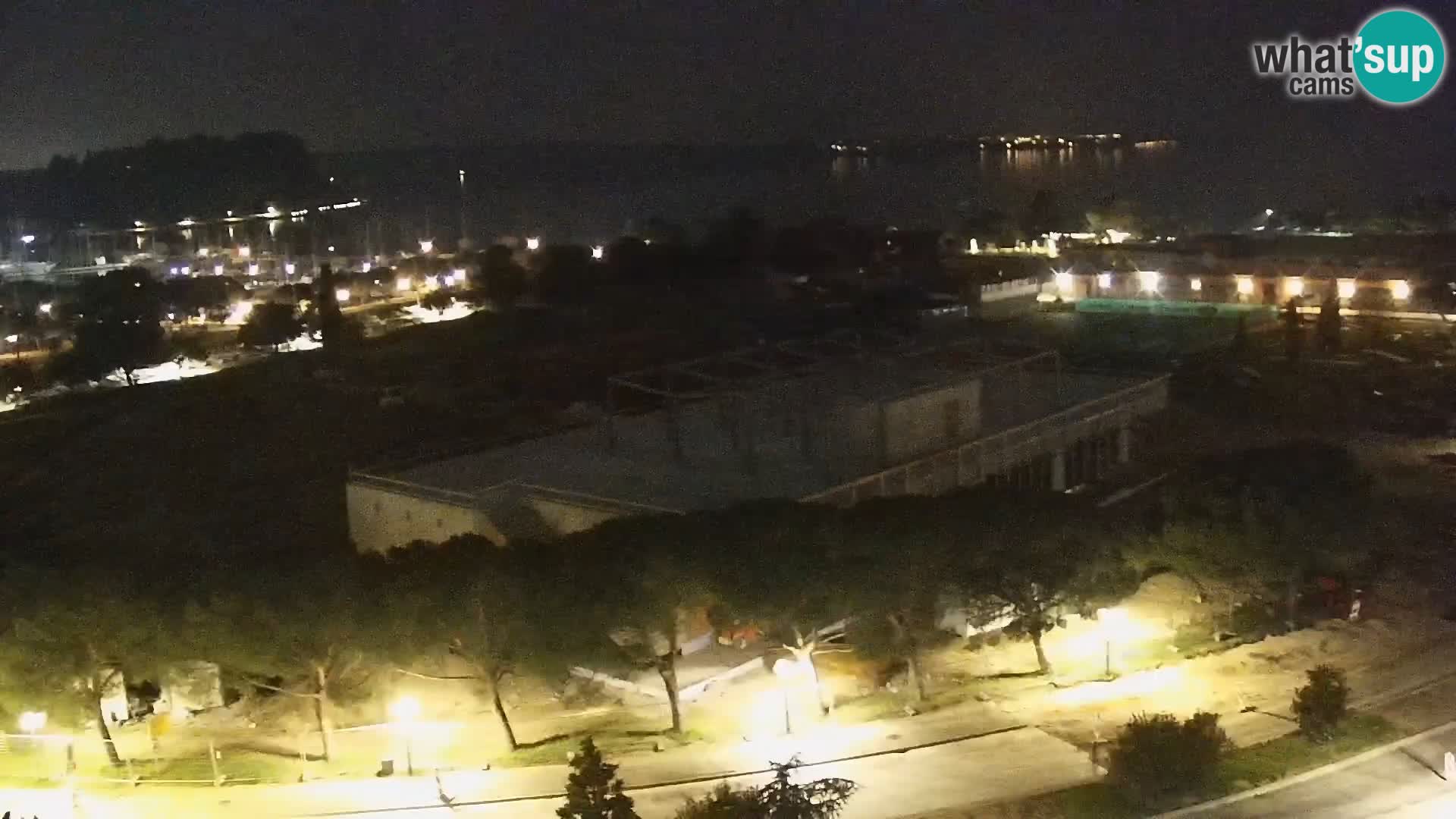 Portorož Live Webcam – vue sur la marina et les courts de tennis