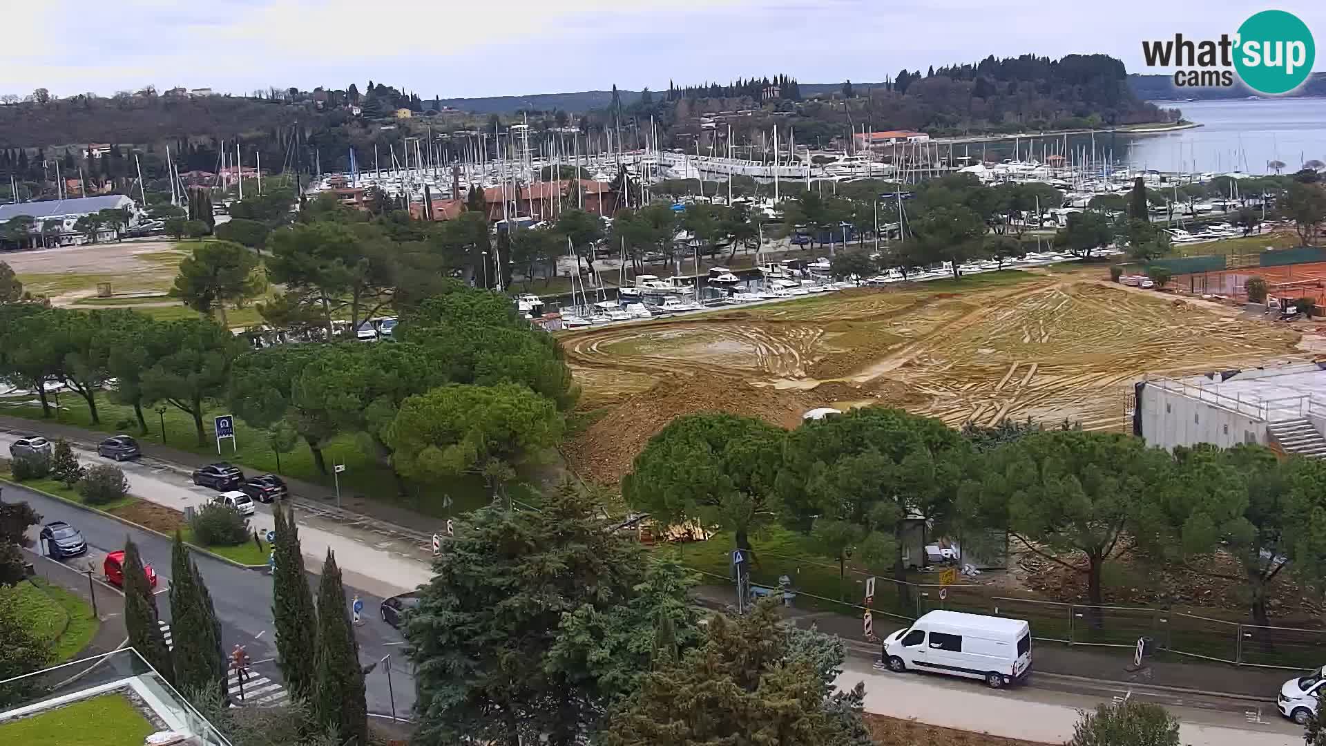 Portorož spletna kamera – pogled na marino in teniška igrišča