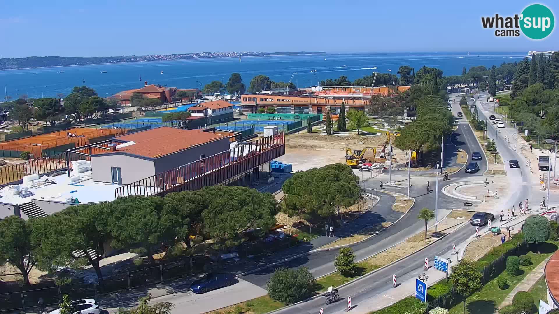 Portorož Live Webcam – vue sur la marina et les courts de tennis