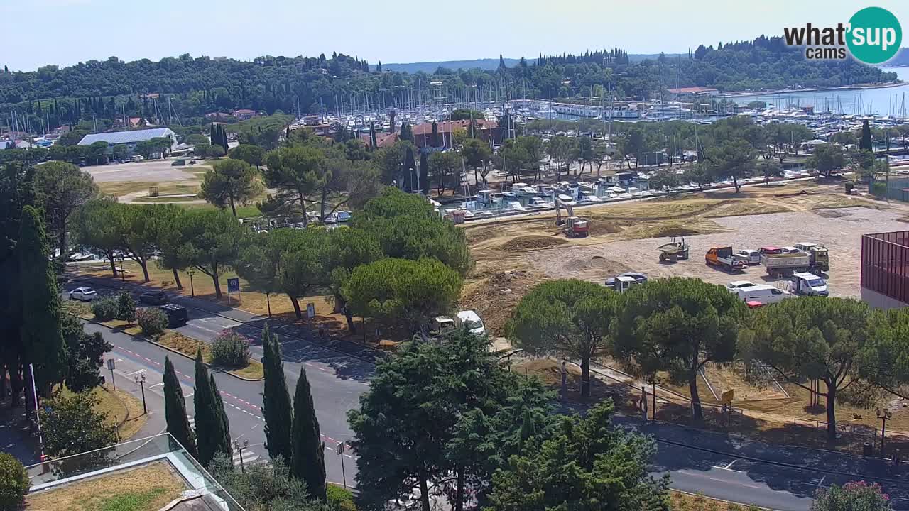 Portorož web kamera – pogled na marinu i teniške terene