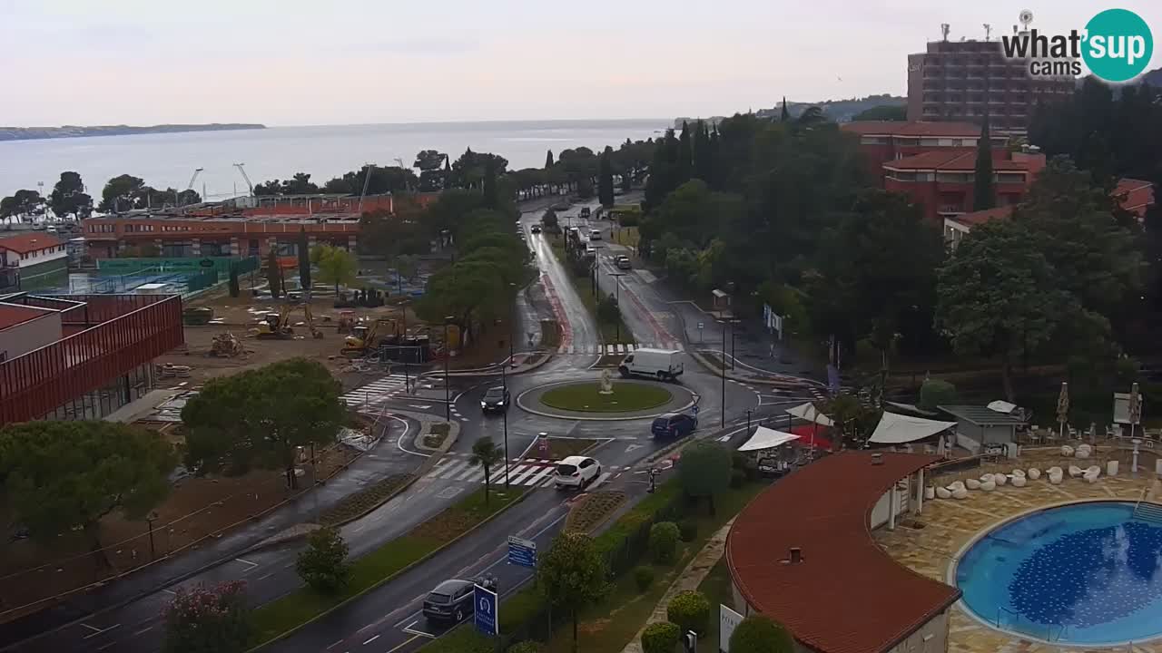 Portorož camera en vivo – vista del puerto deportivo y las canchas de tenis