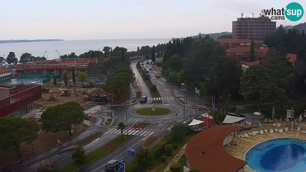 Portorož web kamera – pogled na marinu i teniške terene