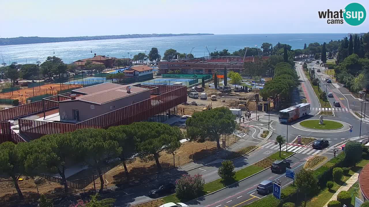 Portorož web kamera – pogled na marinu i teniške terene