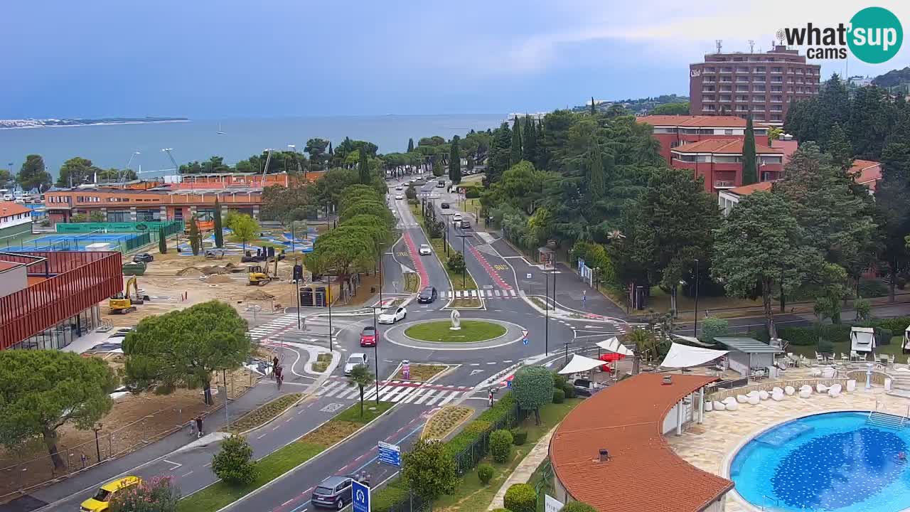 Portorož camera en vivo – vista del puerto deportivo y las canchas de tenis