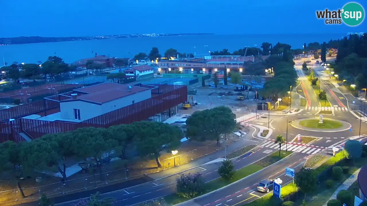 Portorož web kamera – pogled na marinu i teniške terene
