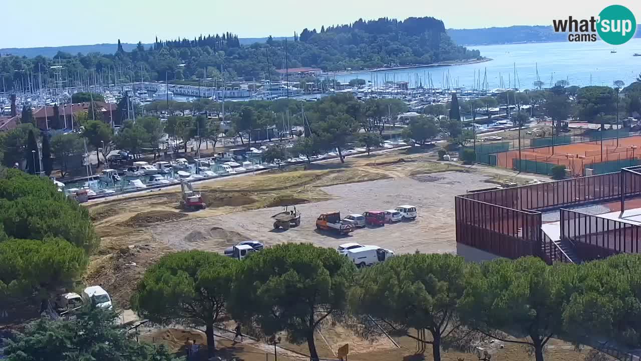 Portorož Live Webcam – vue sur la marina et les courts de tennis