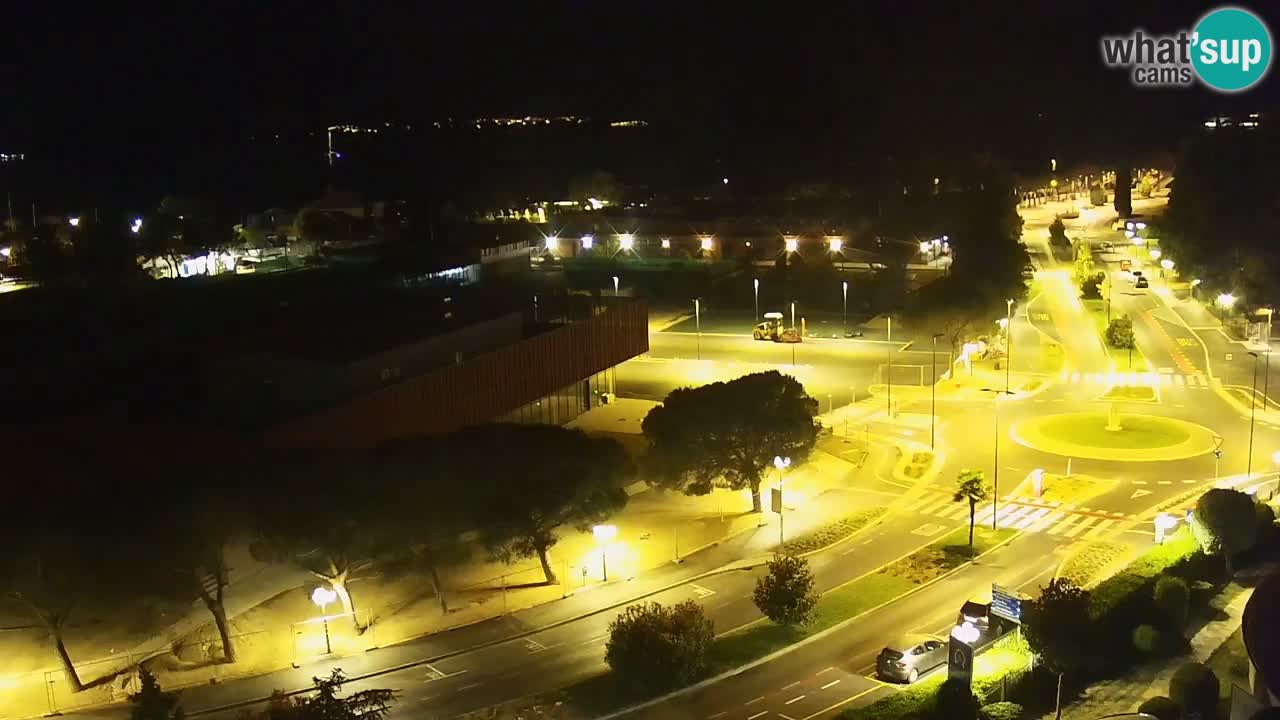 Portorož camera en vivo – vista del puerto deportivo y las canchas de tenis