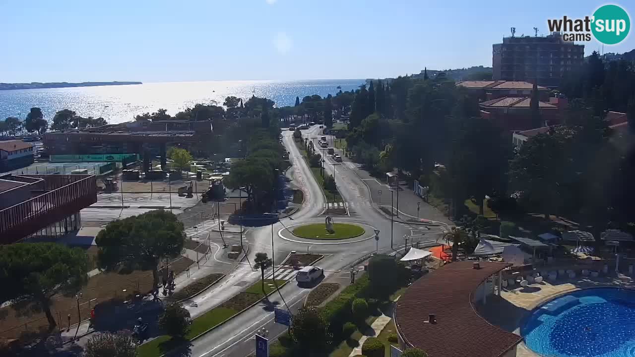 Portorož camera en vivo – vista del puerto deportivo y las canchas de tenis