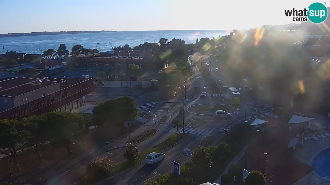 Portorož web kamera – pogled na marinu i teniške terene