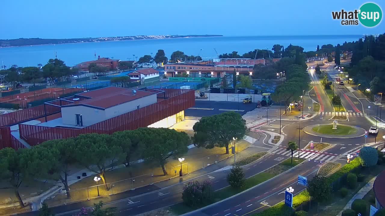 Portorož web kamera – pogled na marinu i teniške terene