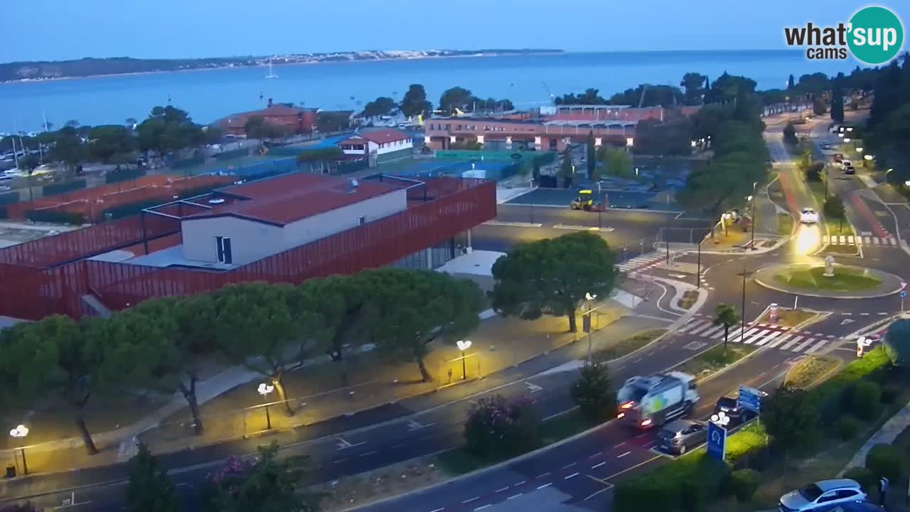 Portorož web kamera – pogled na marinu i teniške terene