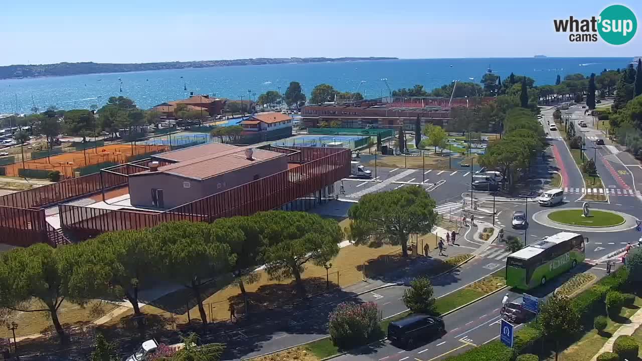 Portorož web kamera – pogled na marinu i teniške terene
