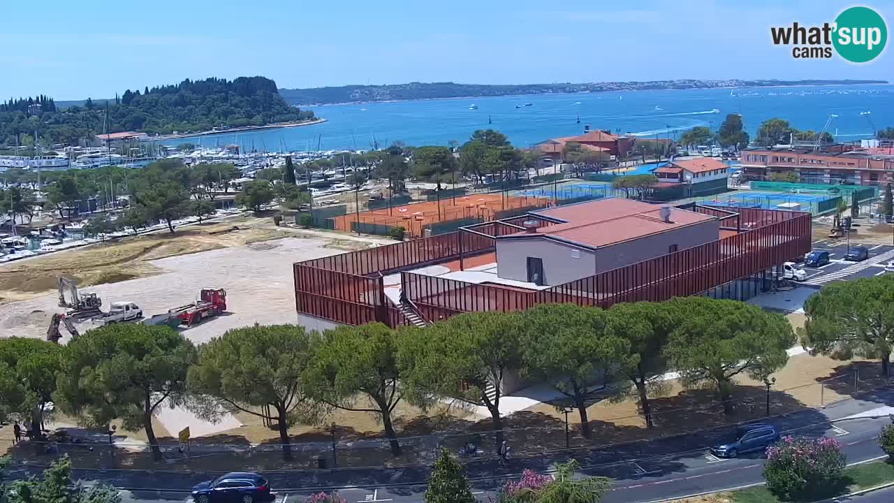 Portorož Live Webcam – vue sur la marina et les courts de tennis