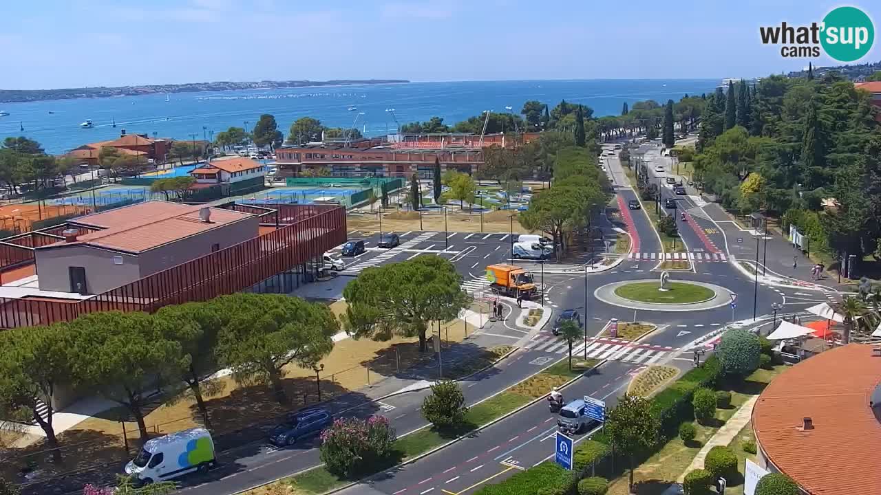 Portorož camera en vivo – vista del puerto deportivo y las canchas de tenis