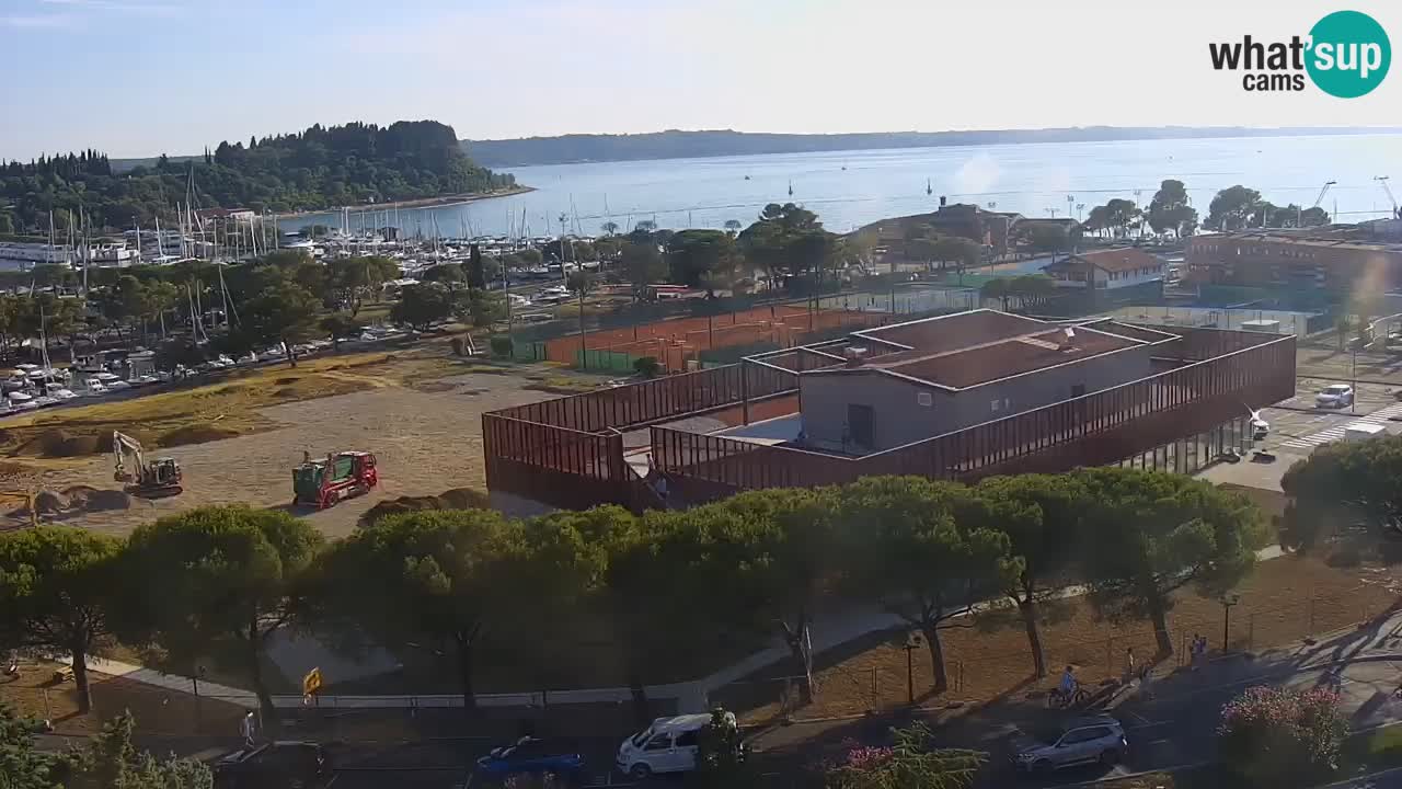 Portorož spletna kamera – pogled na marino in teniška igrišča