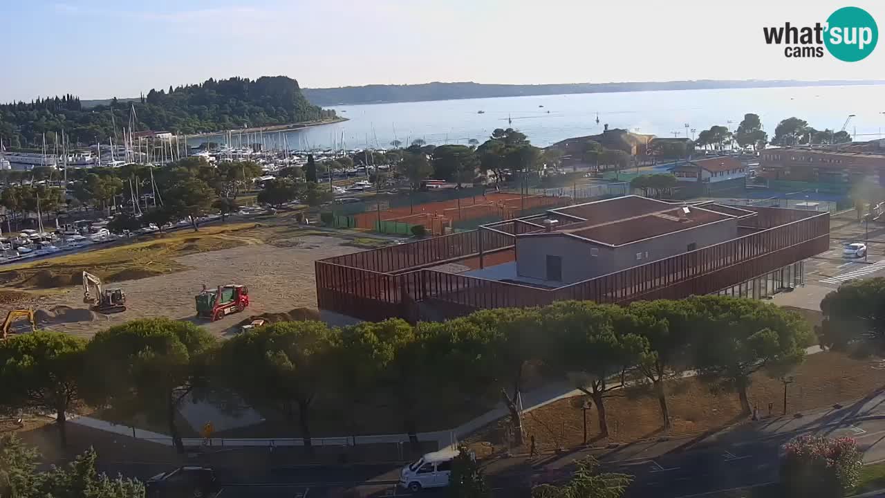 Portorož spletna kamera – pogled na marino in teniška igrišča