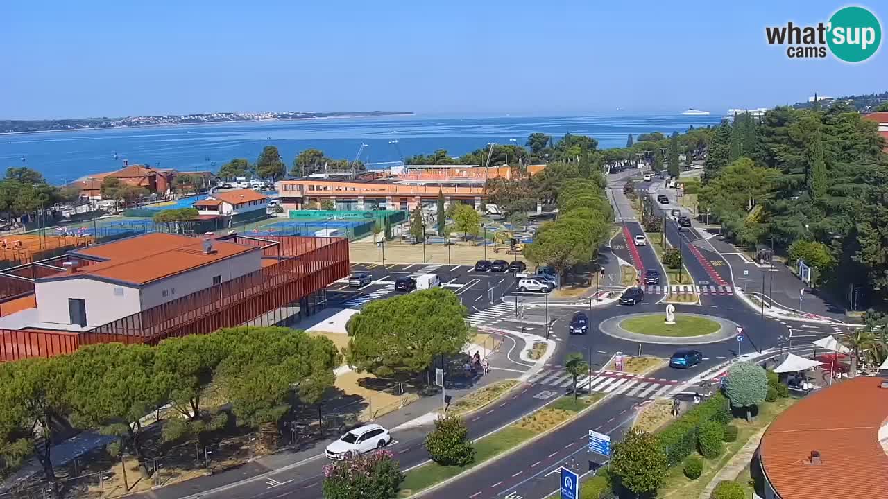 Portorož camera en vivo – vista del puerto deportivo y las canchas de tenis