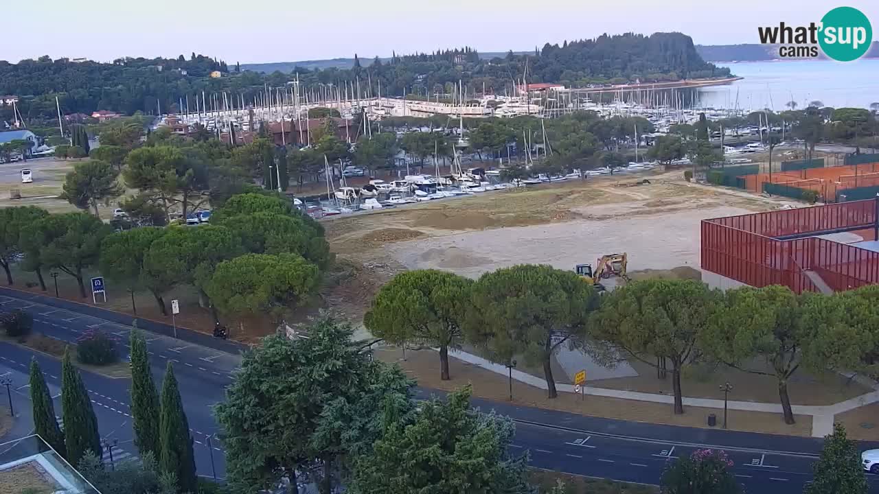 Portorož spletna kamera – pogled na marino in teniška igrišča