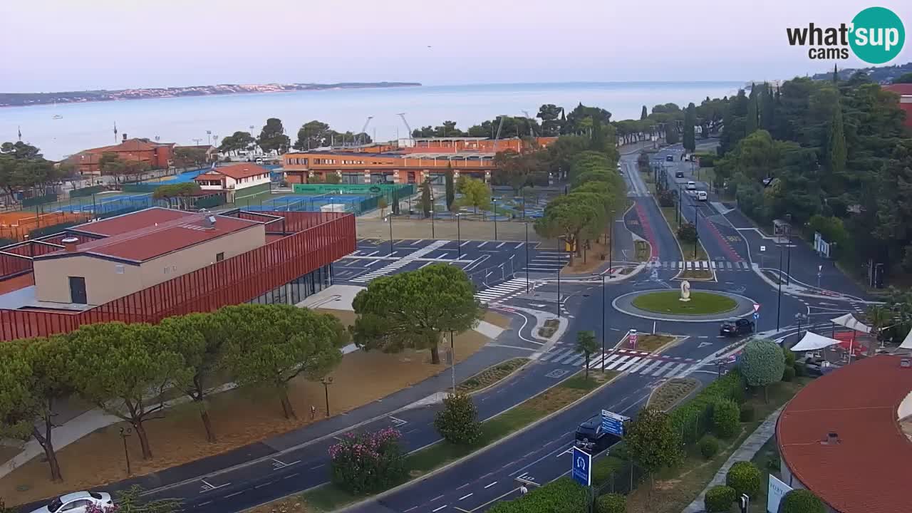 Portorož web kamera – pogled na marinu i teniške terene