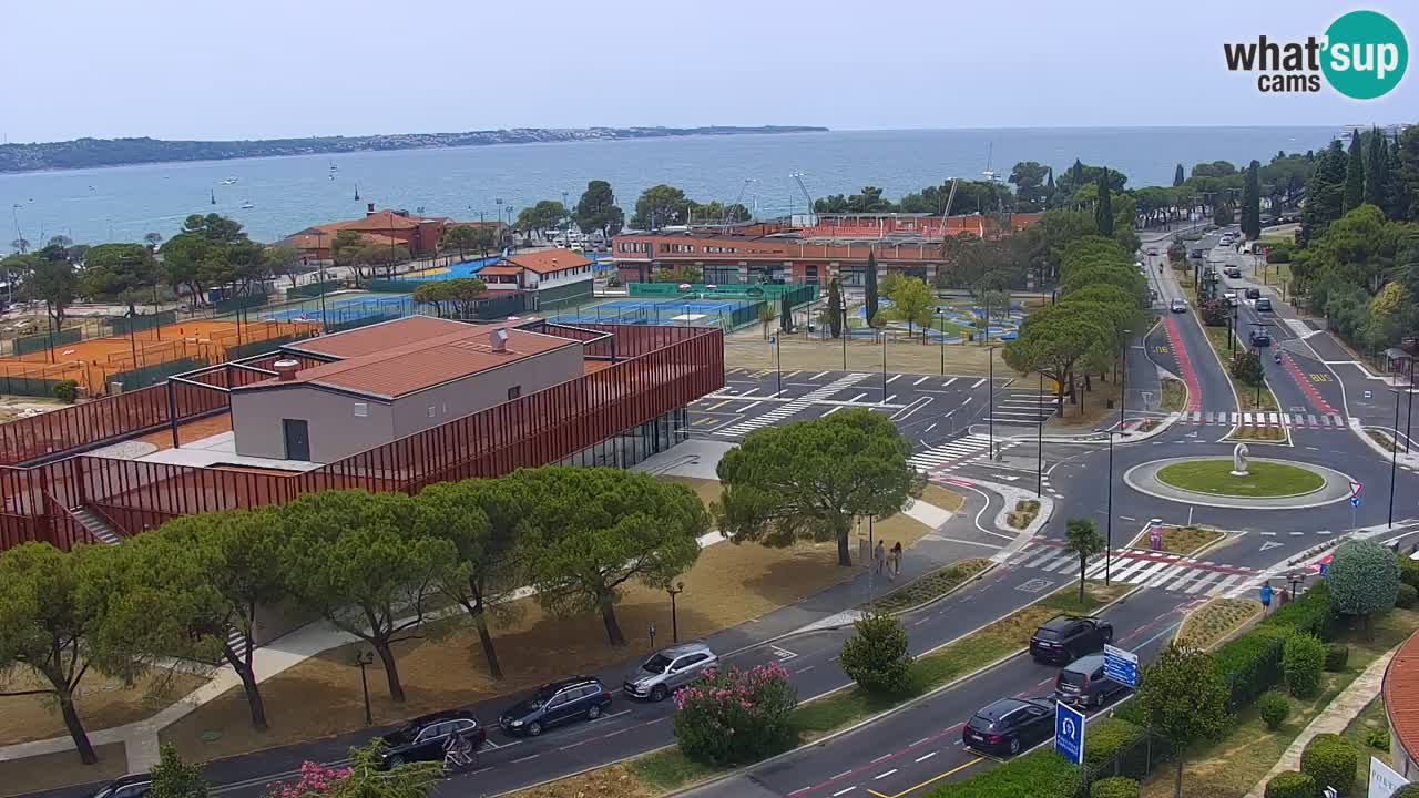 Portorož camera en vivo – vista del puerto deportivo y las canchas de tenis
